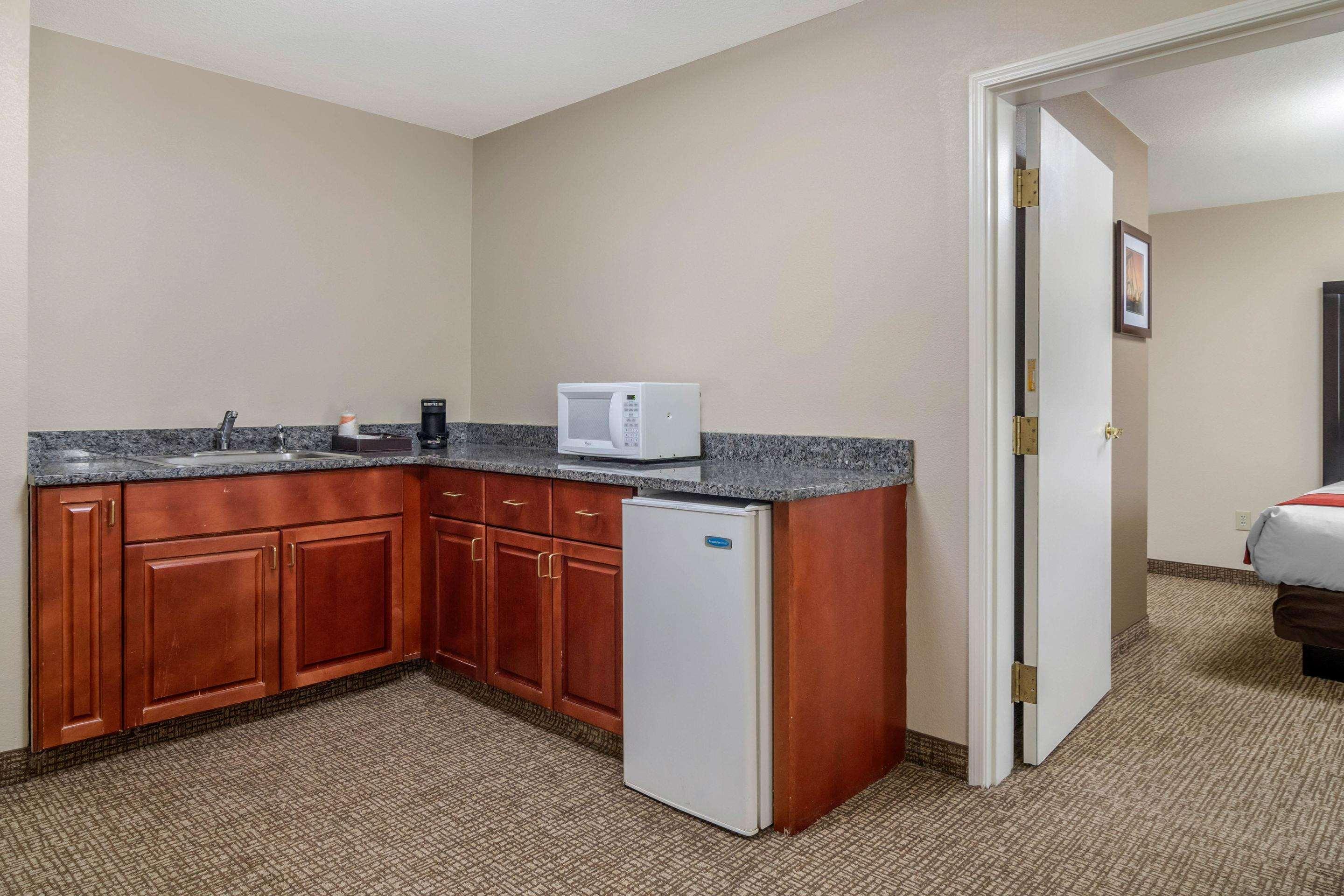 Comfort Inn & Suites Atlanta-Smyrna Exteriér fotografie